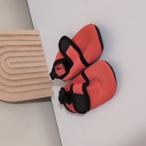 Toddler Girls Pink and Black  Water shoes. Like new